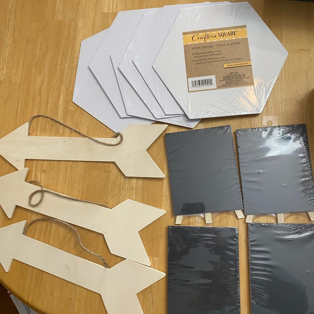 Crafter's Square Canvas, Arrows, and Chalkboard Set
